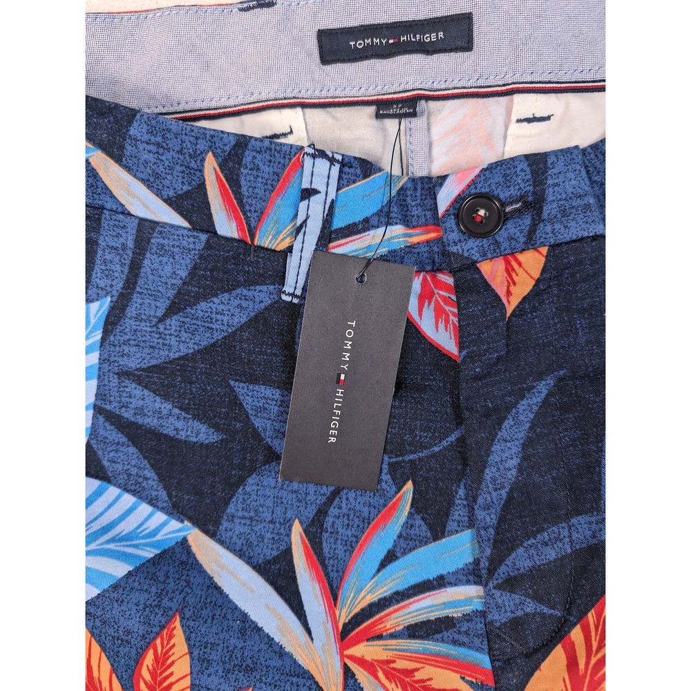 Tommy Hilfiger Blue Tropical Print Men's Shorts - Picture 7 of 8